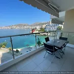 Golden Apartment 2